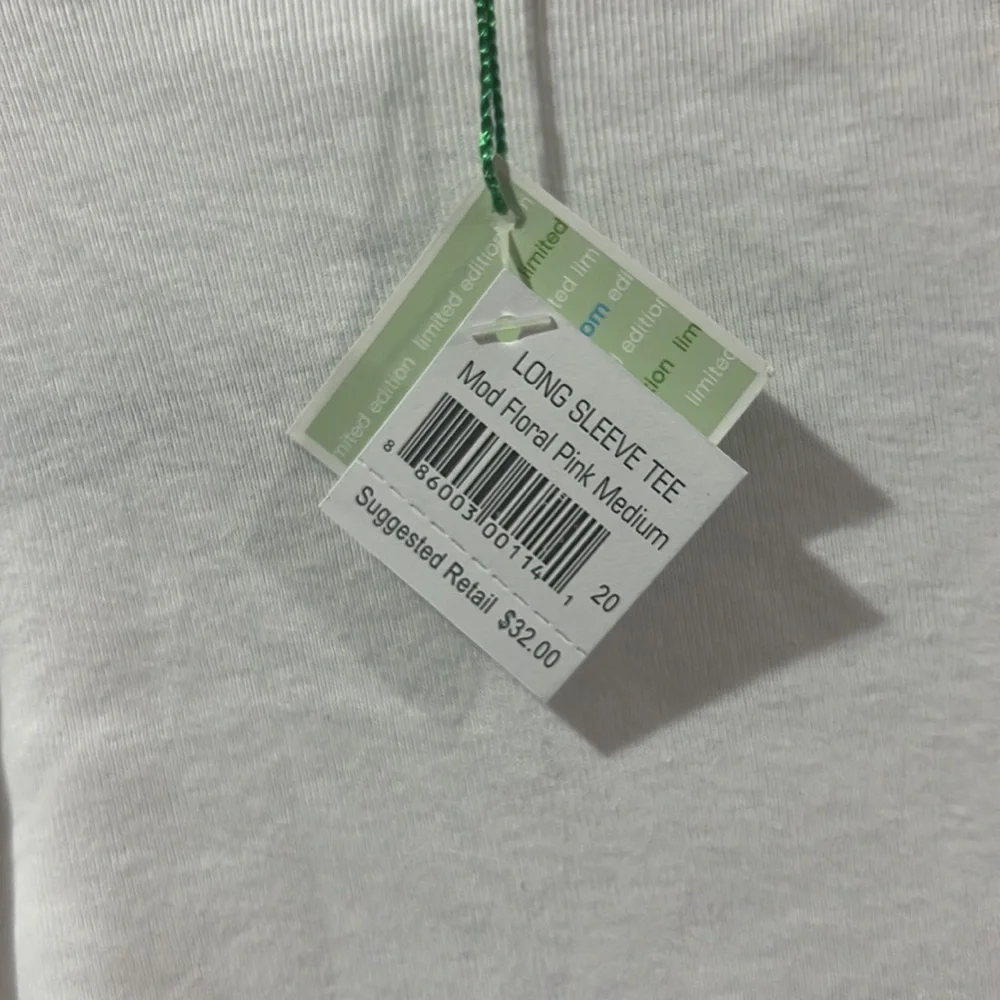 NWT Vera Bradley long sleeve t shirt - Picture 6 of 8